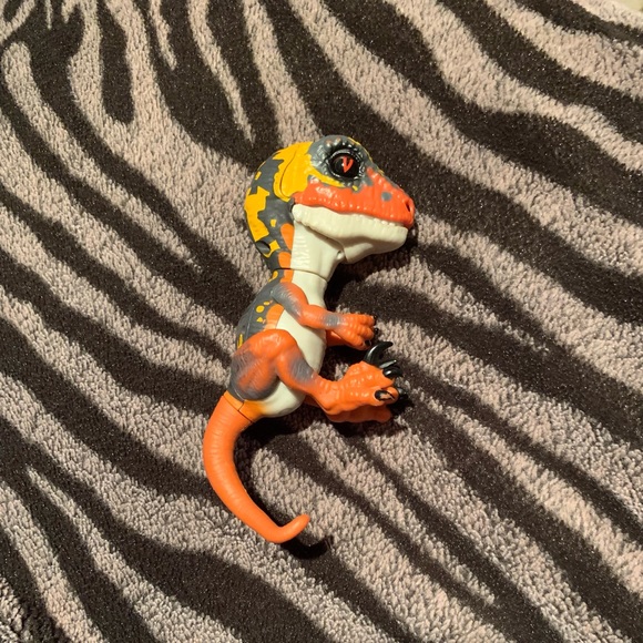 Blaze Raptor Fingerling By WowWee Collectible - Picture 7 of 12